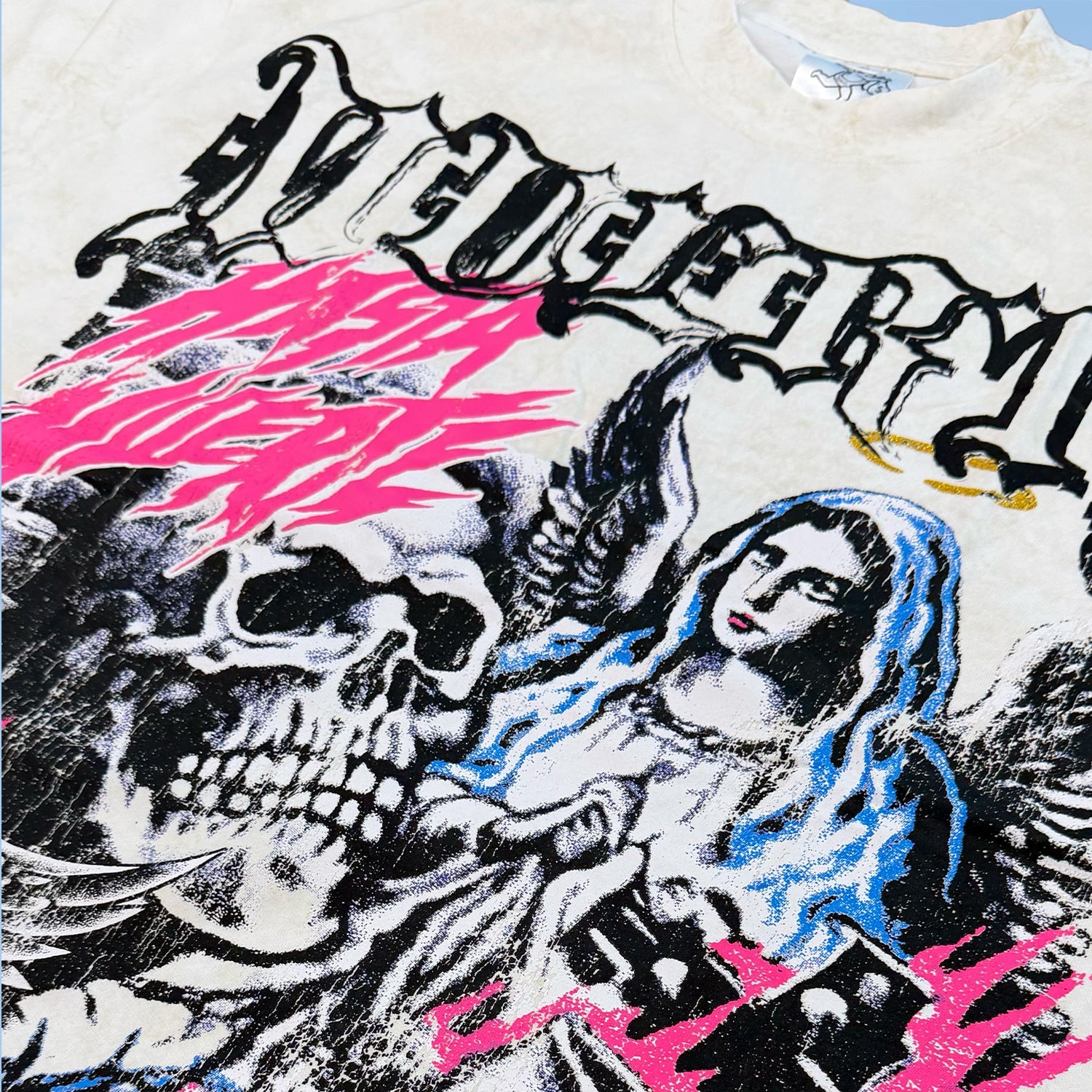 Born To Win Gothic - Cream Tee