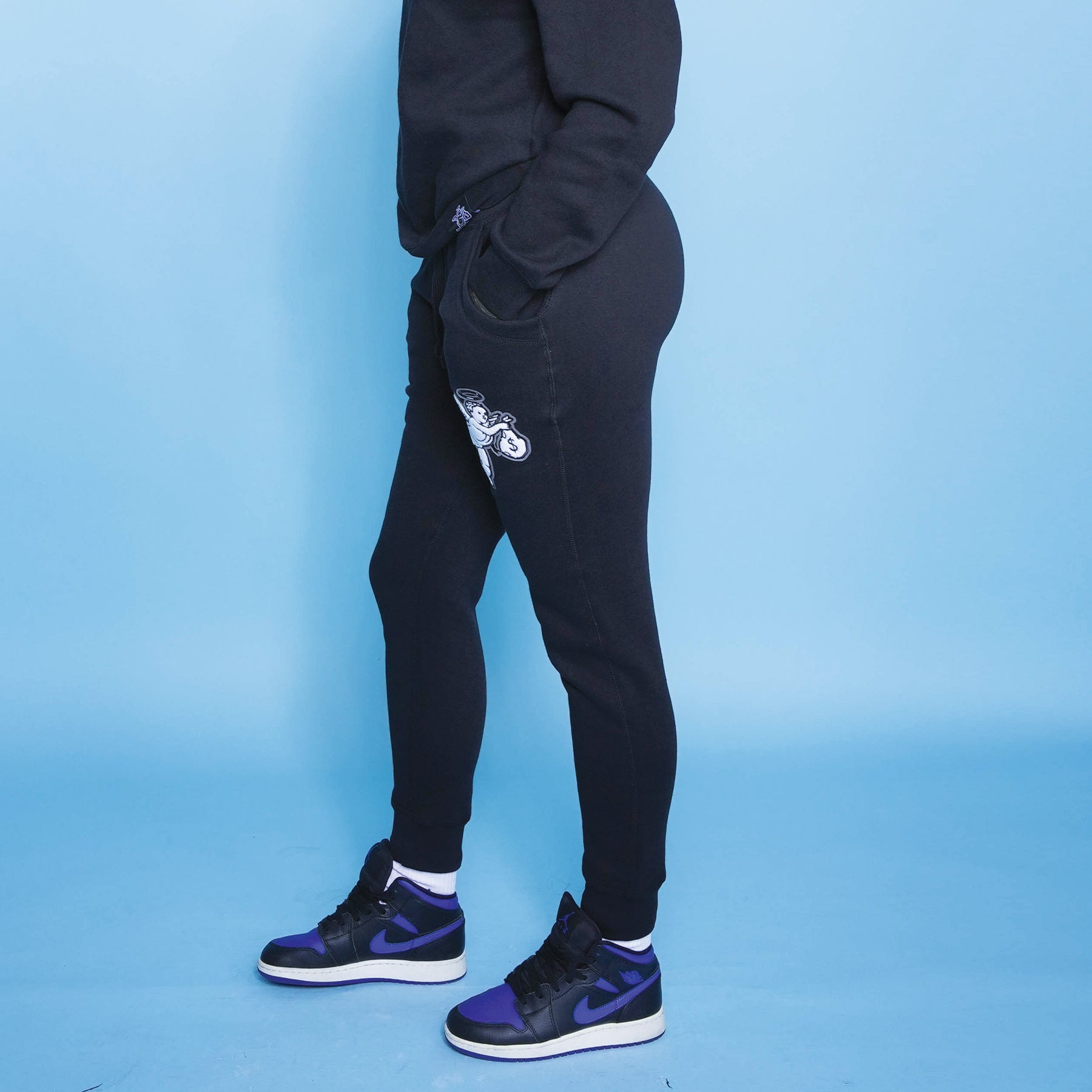 Small CHE Patch Crewneck and Jogger Set -W