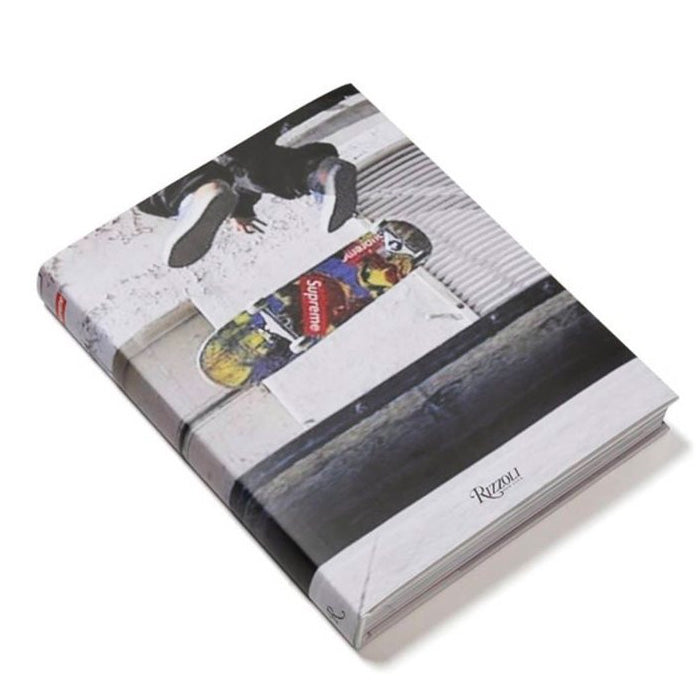 Supreme - Supreme Vol 1 Book